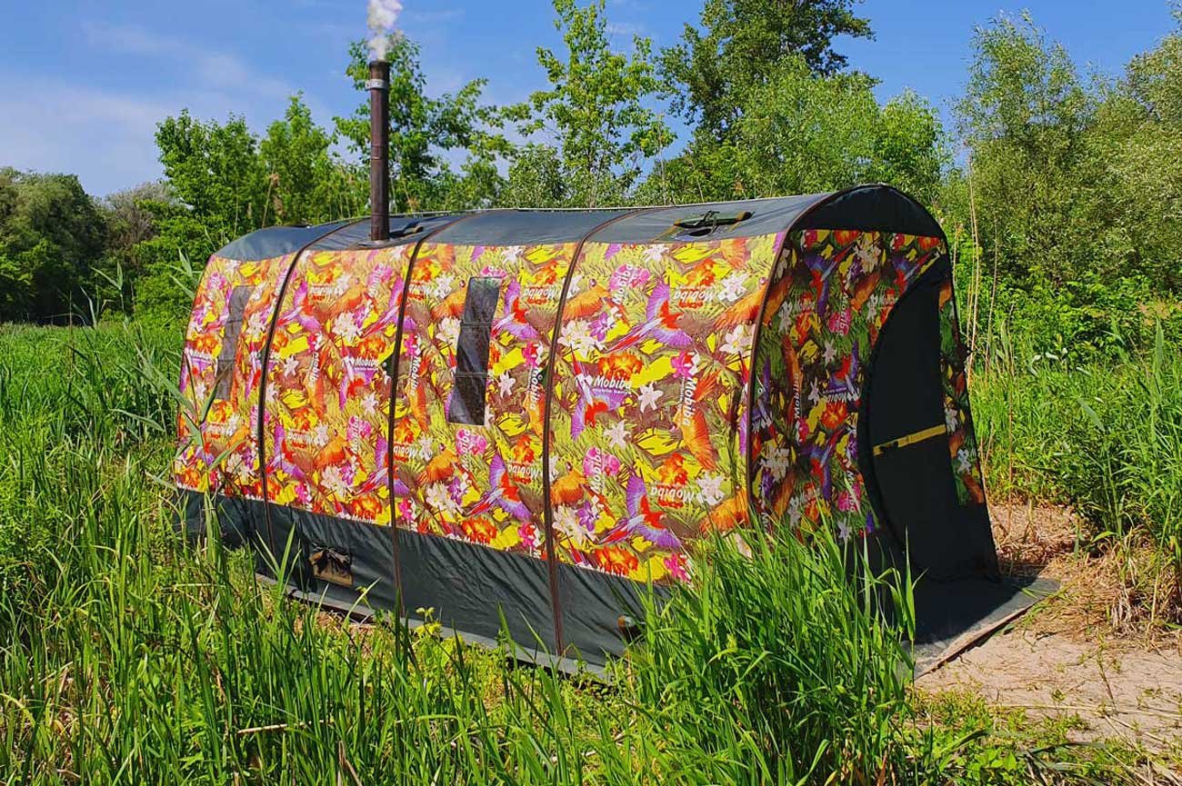 Отдых у водоёма с баней